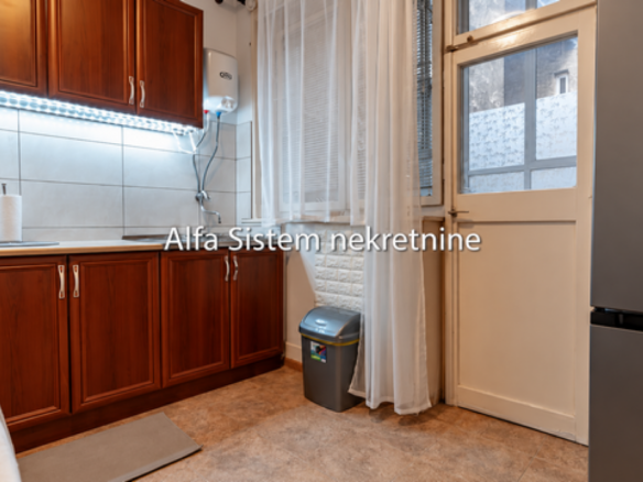 Izdavanje: Dvosoban stan 65 m², Savski venac – Beograd