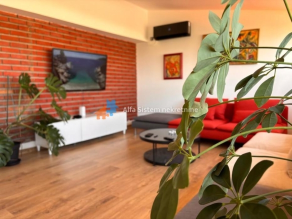Izdavanje: Dvosoban stan 60 m², Novi Beograd – Beograd