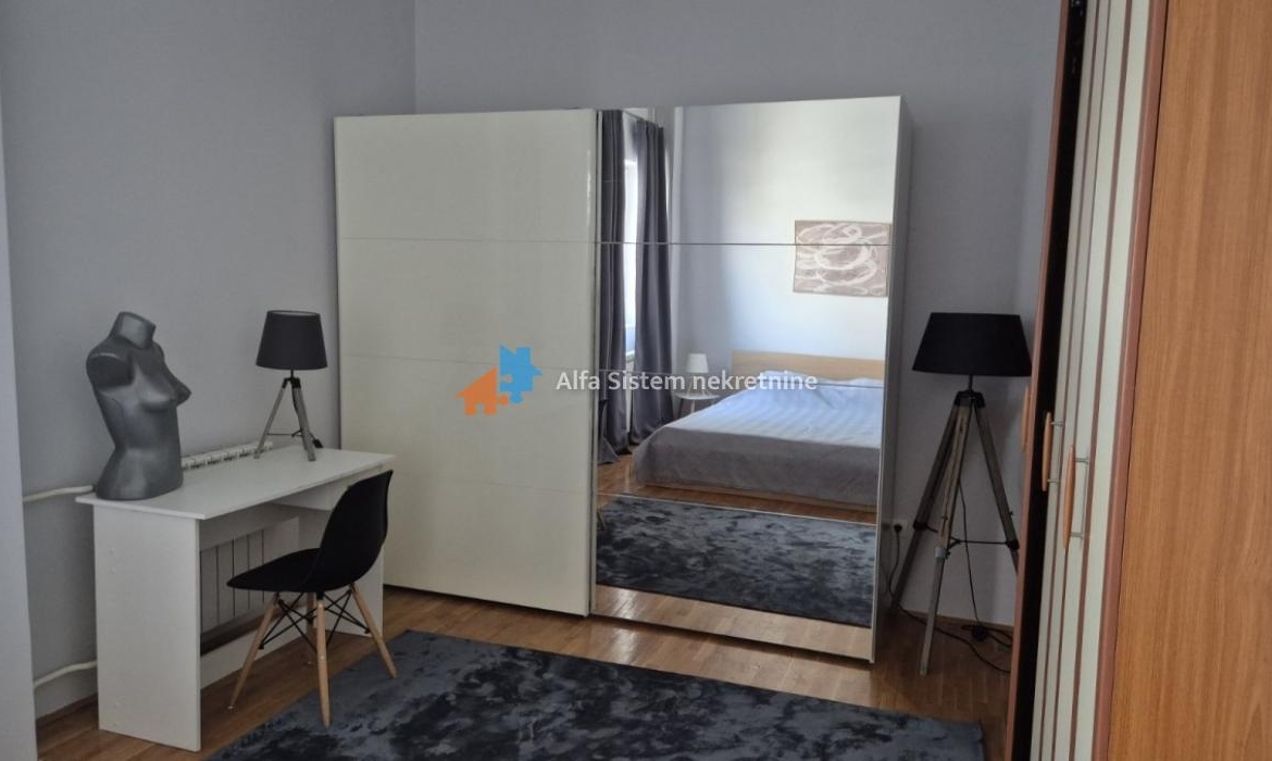 Izdavanje: Dvosoban stan 70 m², Voždovac – Beograd