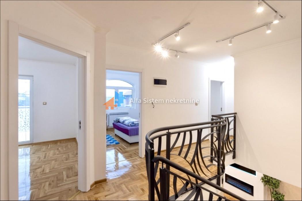 Izdavanje: Kuća 417 m², Voždovac – Beograd