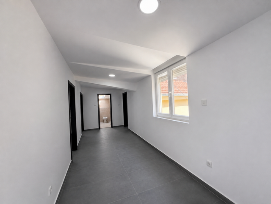 Izdavanje: Petosoban stan 250 m², Stari grad – Beograd