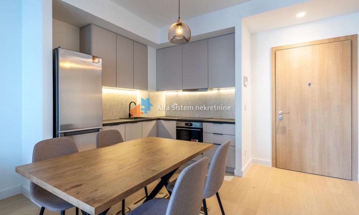 Prodaja: Dvosoban stan 54 m², Savski venac – Beograd