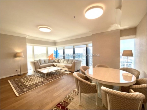 Izdavanje: Četvorosoban stan 123 m², Novi Beograd – Beograd