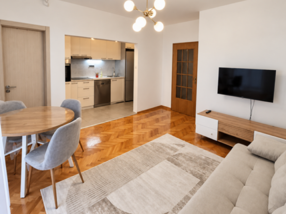 Izdavanje: Trosoban stan 52 m², Vračar – Beograd