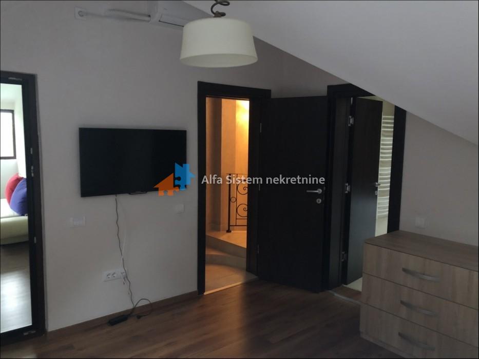 Izdavanje: Kuća 180 m², Zvezdara – Beograd