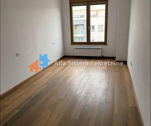 Izdavanje: Četvorosoban stan 106 m², Novi Beograd – Beograd