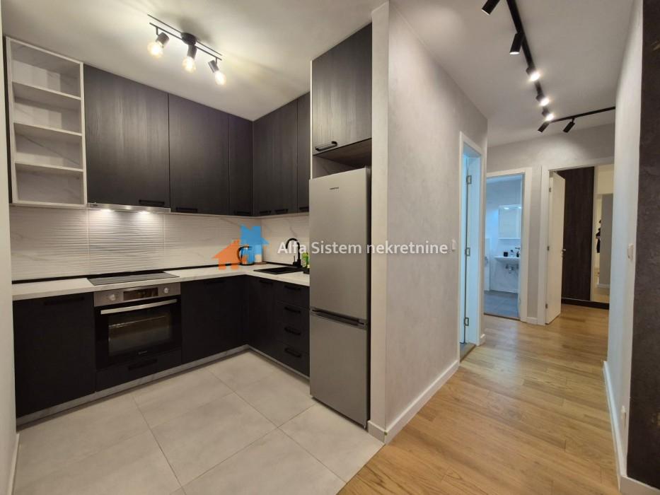 Izdavanje: Trosoban stan 95 m², Voždovac – Beograd