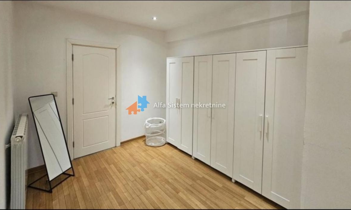 Izdavanje: Kuća 200 m², Dedinje – Beograd