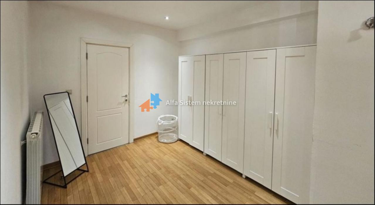 Izdavanje: Kuća 200 m², Dedinje – Beograd Izdavanje: Kuća 200 m², Dedinje – Beograd