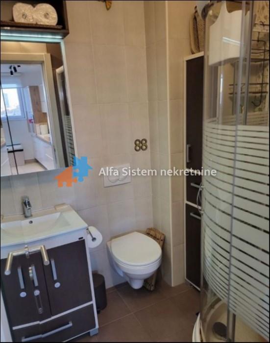 Izdavanje: Četvorosoban stan 100 m², Novi Beograd – Beograd