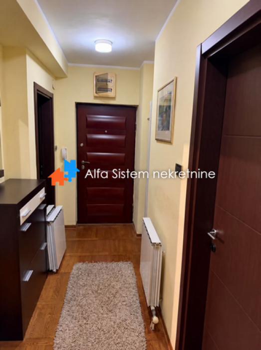 Izdavanje: Dvosoban stan 75 m², Vračar – Beograd