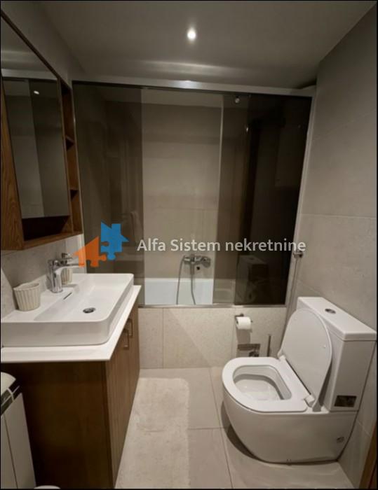 Izdavanje: Dvoiposoban stan 76 m², Čukarica – Beograd
