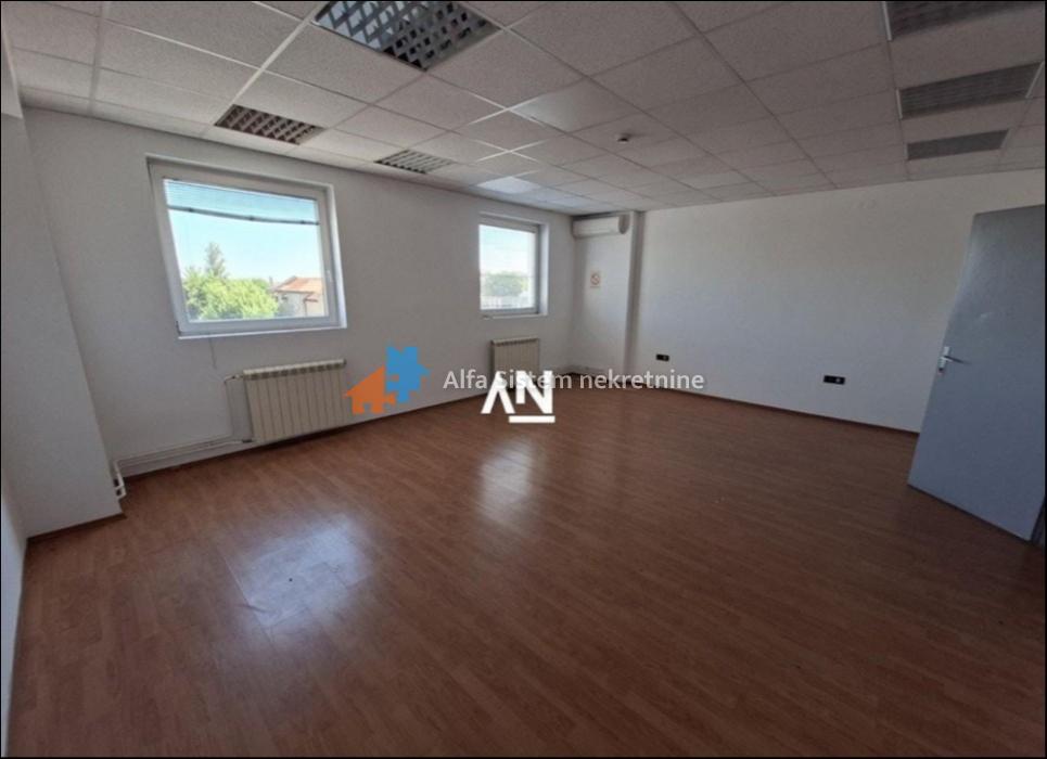 Izdavanje: Poslovni prostor 216 m², Zemun – Beograd