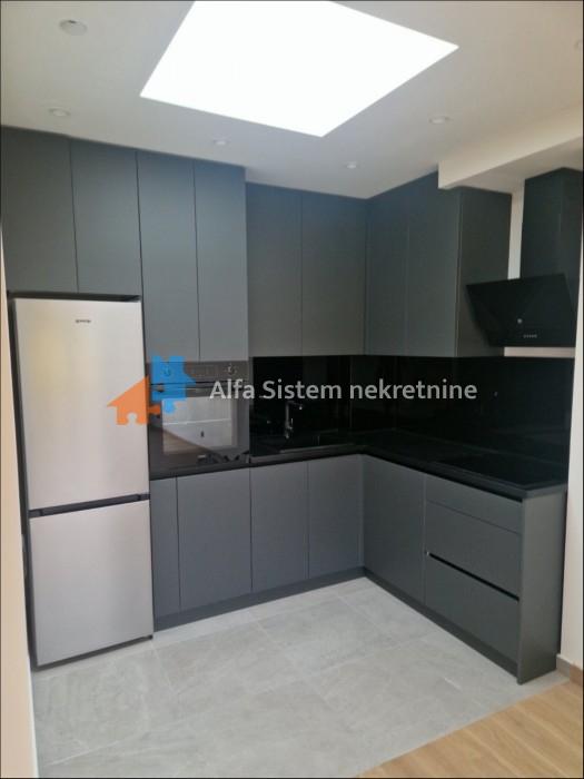 Izdavanje: Trosoban stan 66 m², Savski venac – Beograd