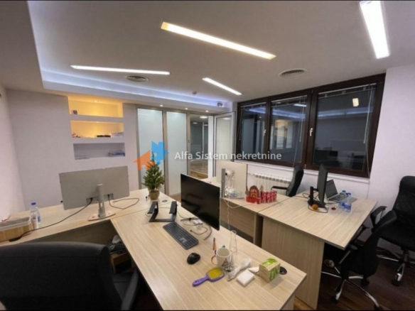 Izdavanje: Poslovni prostor 100 m², Vračar – Beograd