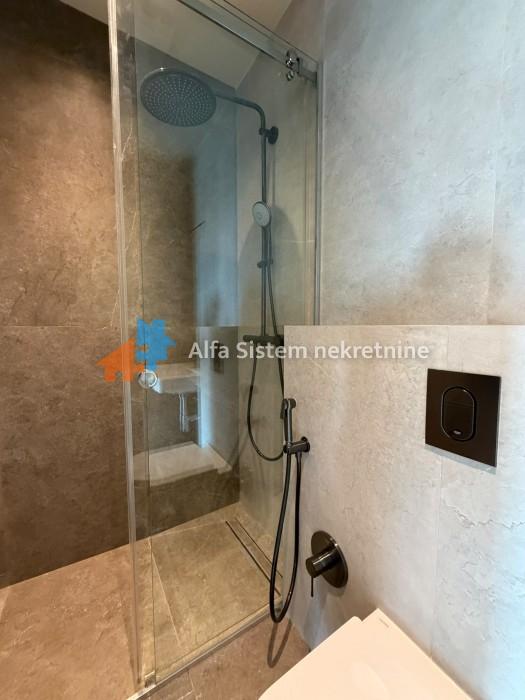 Izdavanje: Četvorosoban stan 135 m², Novi Beograd – Beograd