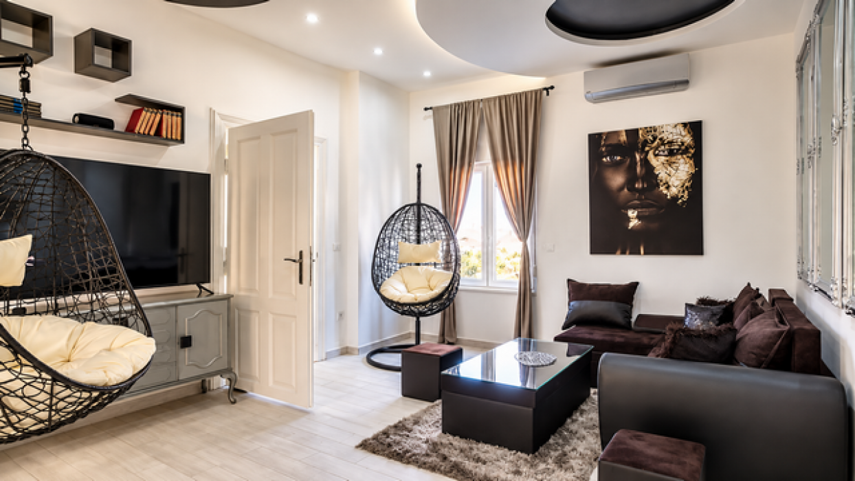 Izdavanje: Trosoban stan 98 m², Stari grad – Beograd Izdavanje: Trosoban stan 98 m², Stari grad – Beograd