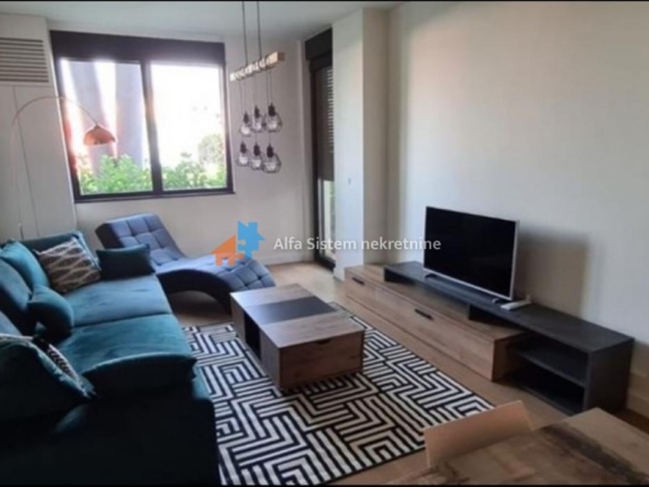 Izdavanje: Dvosoban stan 60 m², Savski venac – Beograd