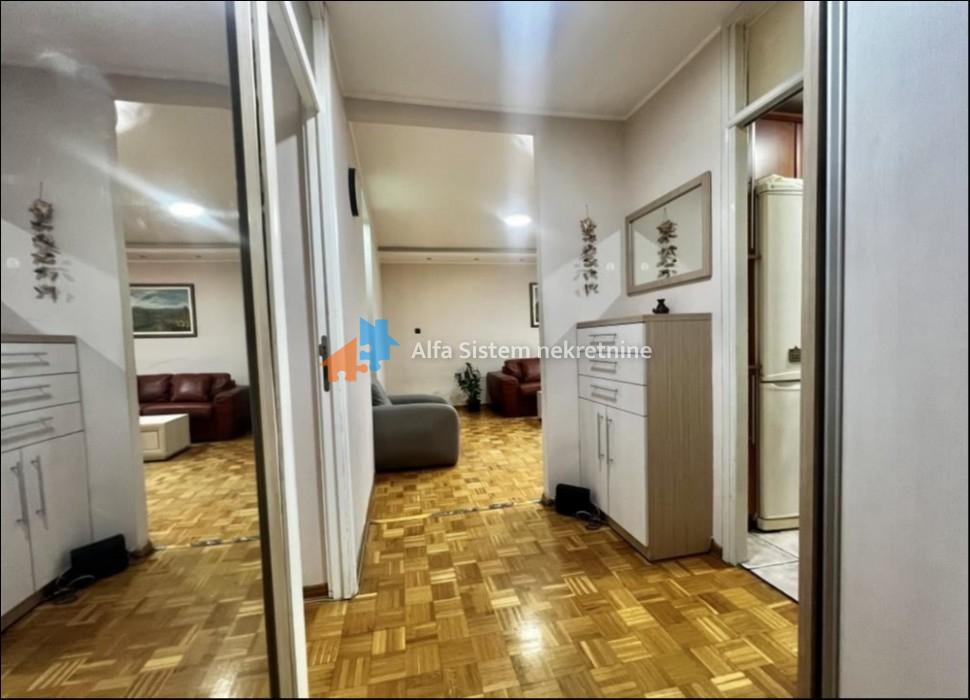 Izdavanje: Trosoban stan 84 m², Zvezdara – Beograd