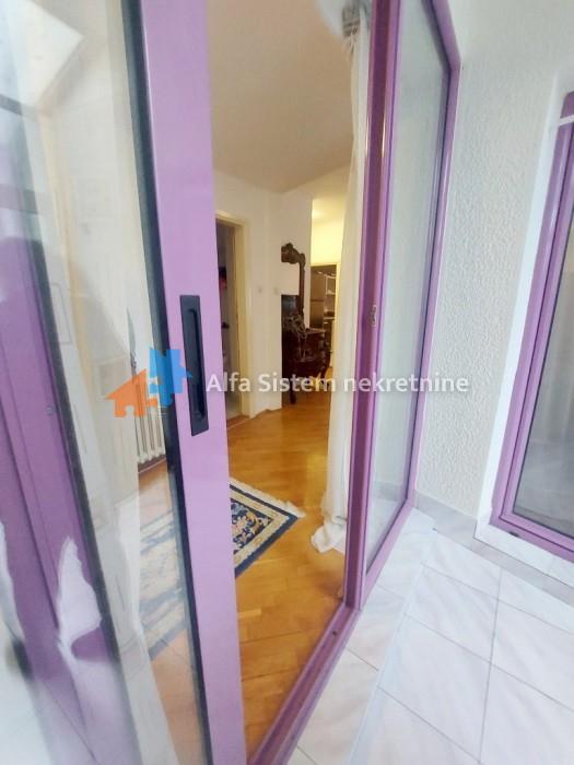 Izdavanje: Četvorosoban stan 140 m², Banovo brdo – Beograd