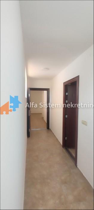 Izdavanje: Poslovni prostor 120 m², Zvezdara – Beograd