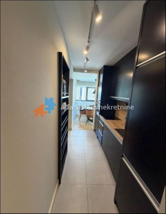 Izdavanje: Dvoiposoban stan 76 m², Čukarica – Beograd