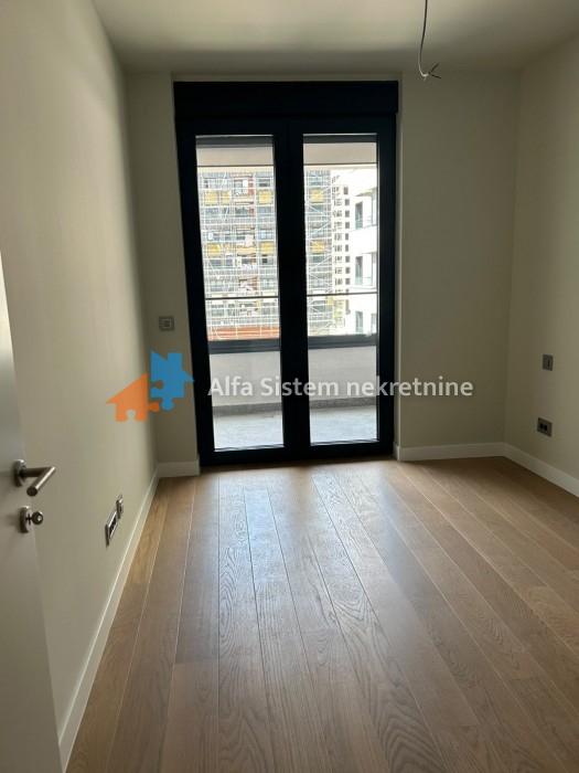 Izdavanje: Trosoban stan 77 m², Novi Beograd – Beograd