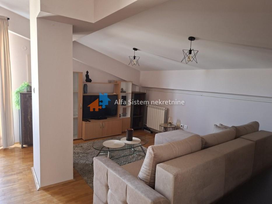Izdavanje: Dvosoban stan 70 m², Voždovac – Beograd