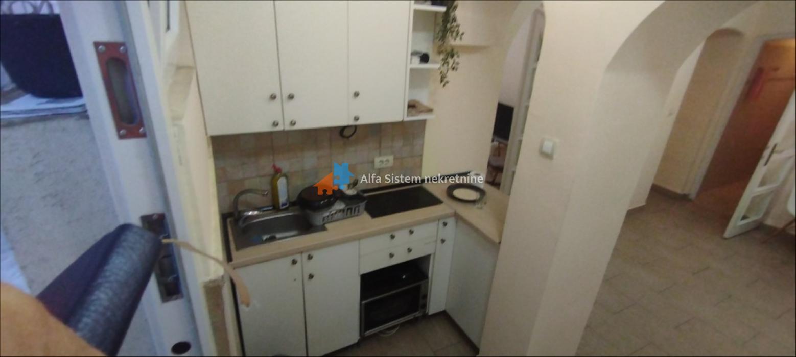 Izdavanje: Dvosoban stan 51 m², Vračar – Beograd Izdavanje: Dvosoban stan 51 m², Vračar – Beograd