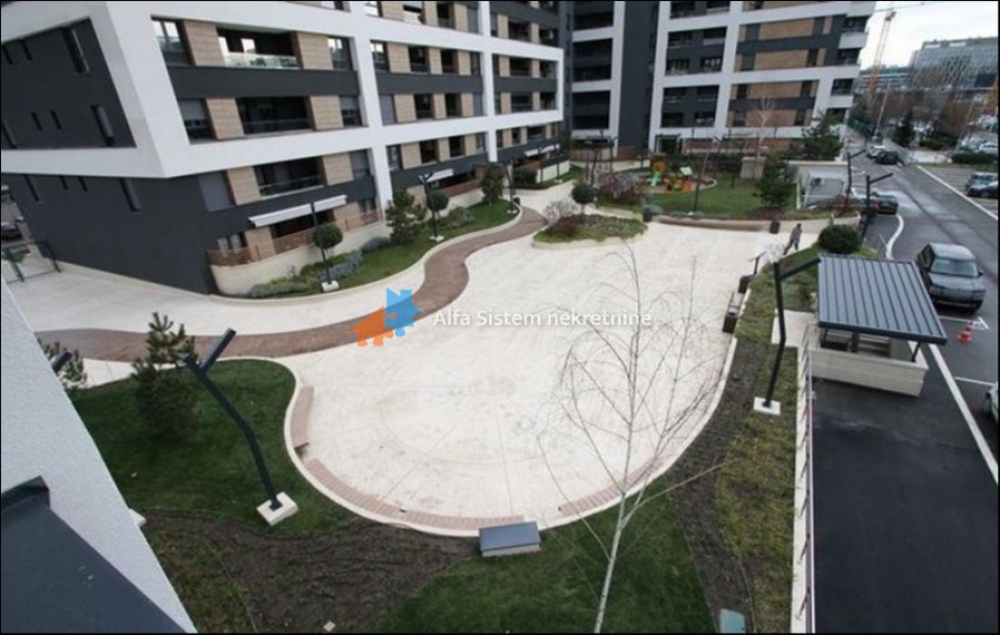 Izdavanje: Četvorosoban stan 105 m², Novi Beograd – Beograd
