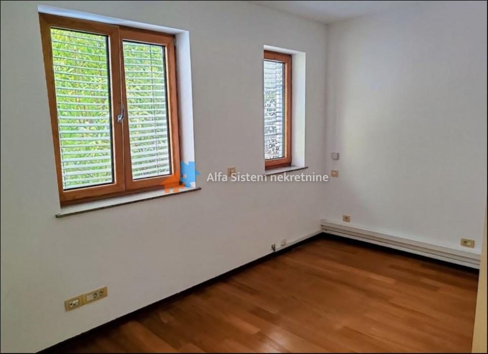 Izdavanje: Poslovni prostor 150 m², Voždovac – Beograd
