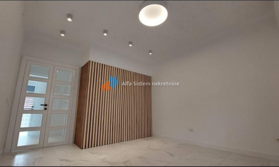Izdavanje: Jednoiposoban stan 38 m², Vračar – Beograd