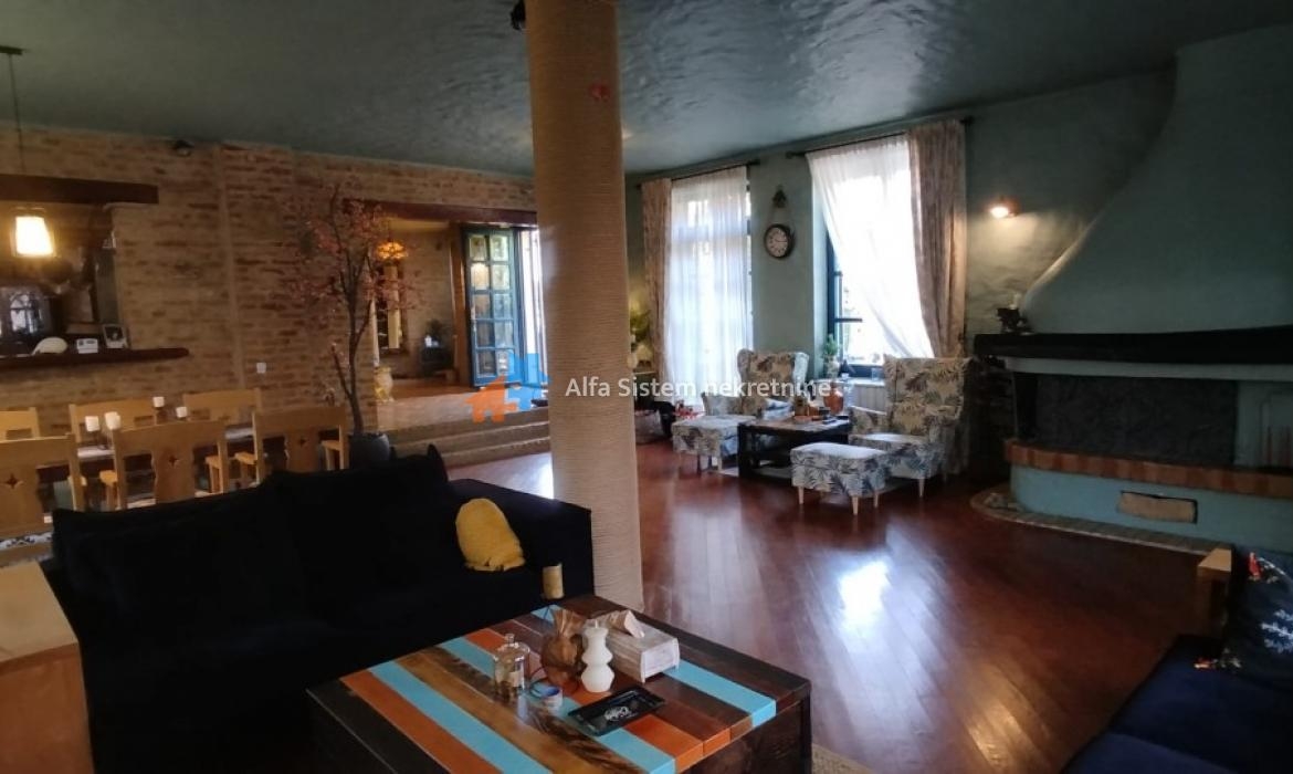 Izdavanje: Kuća 360 m², Voždovac – Beograd