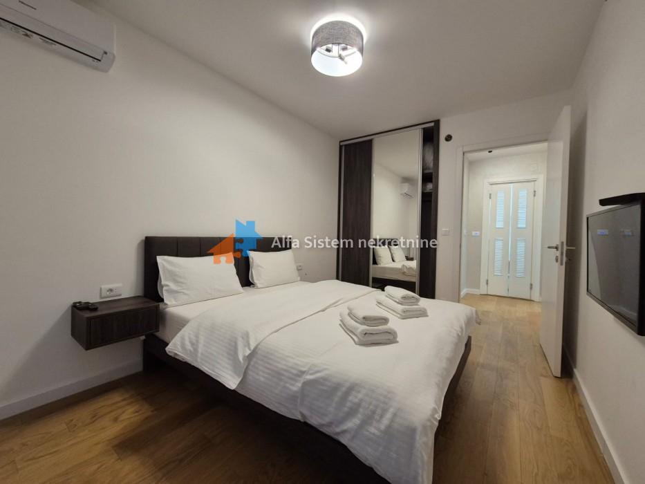 Izdavanje: Trosoban stan 95 m², Voždovac – Beograd