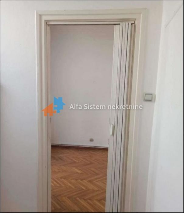 Izdavanje: Petosoban stan 132 m², Vračar – Beograd