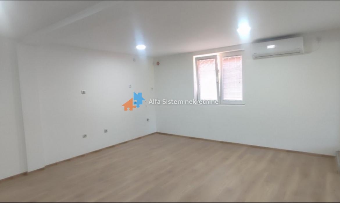 Izdavanje: Poslovni prostor 120 m², Zvezdara – Beograd