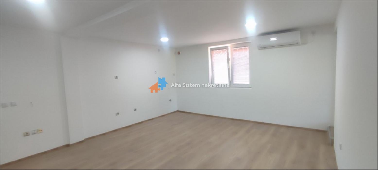 Izdavanje: Poslovni prostor 120 m², Zvezdara – Beograd Izdavanje: Poslovni prostor 120 m², Zvezdara – Beograd