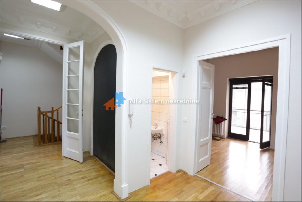 Izdavanje: Kuća 550 m², Voždovac – Beograd