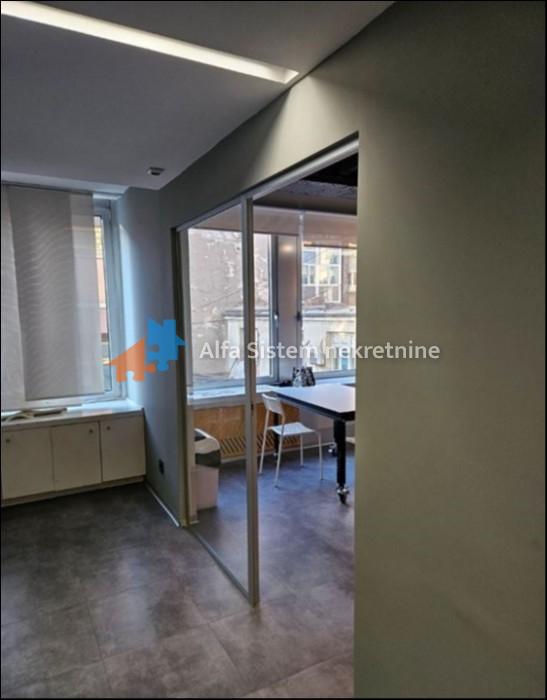 Izdavanje: Poslovni prostor 300 m², Stari grad – Beograd