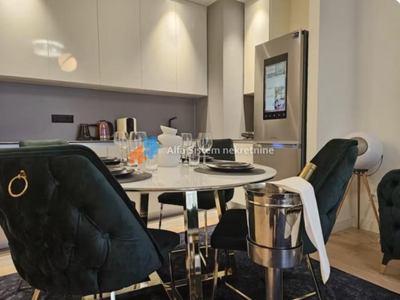 Izdavanje: Trosoban stan 77 m², Beograd na vodi – Beograd