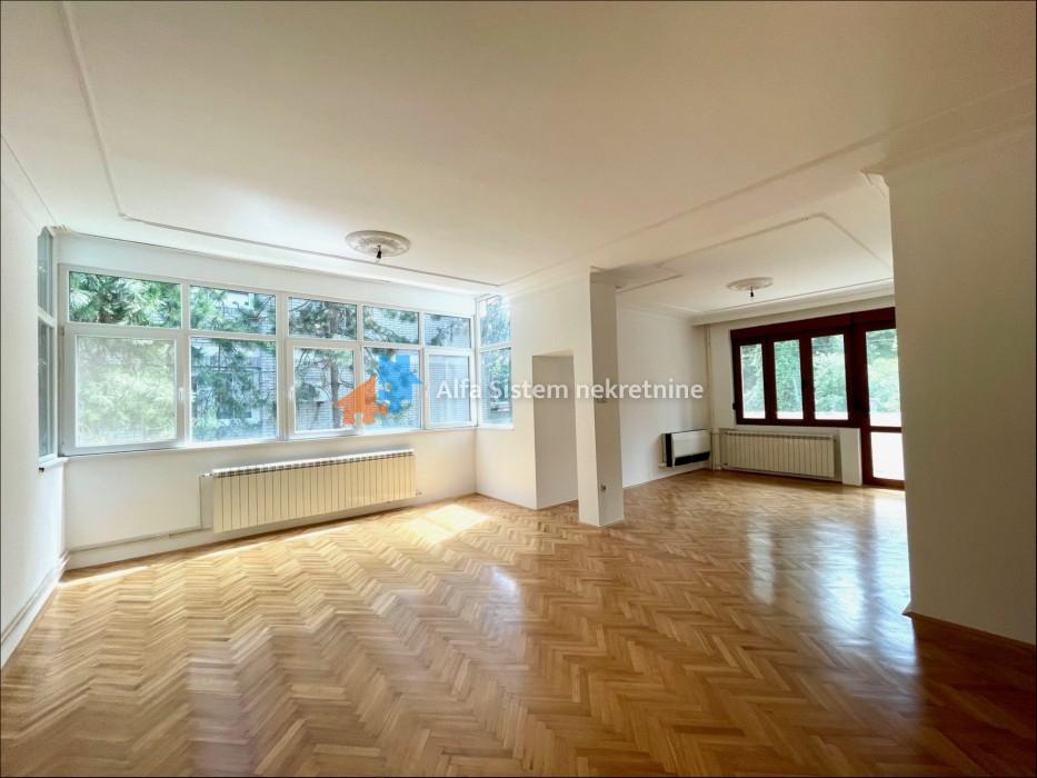 Izdavanje: Kuća 600 m², Savski venac – Beograd
