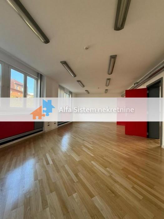 Izdavanje: Poslovni prostor 420 m², Stari grad – Beograd