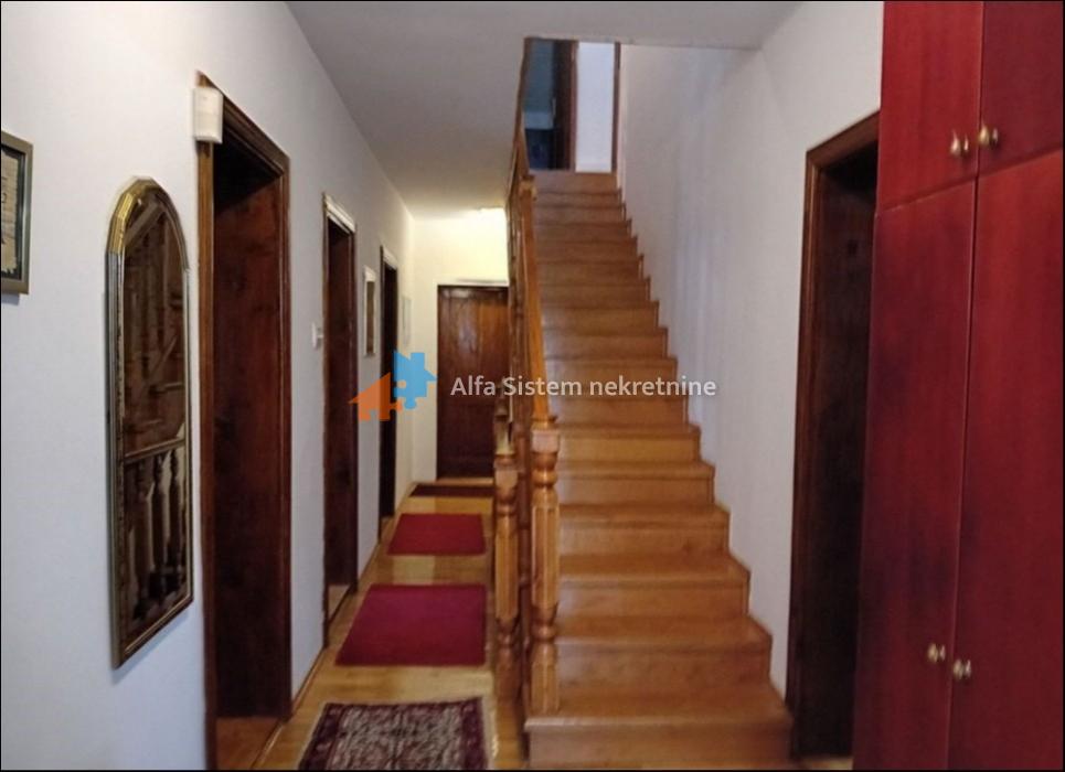 Izdavanje: Kuća 330 m², Dedinje – Beograd