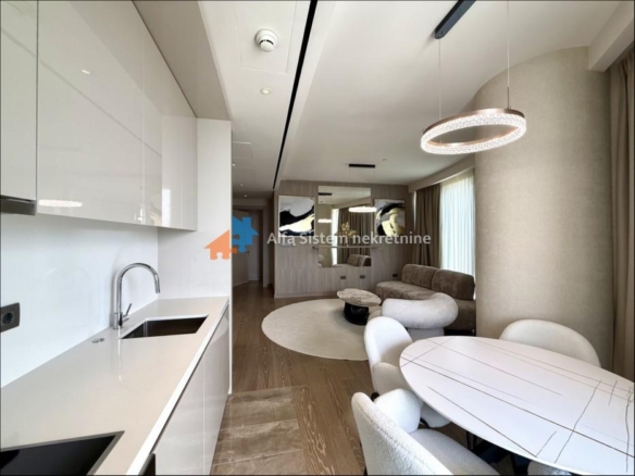 Izdavanje: Dvosoban stan 74 m², Savski venac – Beograd