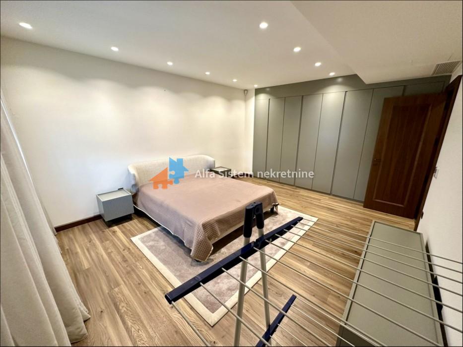 Izdavanje: Petosoban stan 350 m², Vračar – Beograd