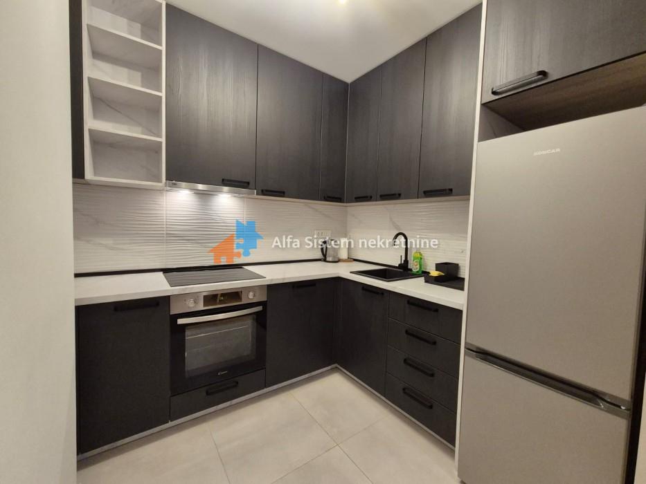 Izdavanje: Trosoban stan 95 m², Voždovac – Beograd