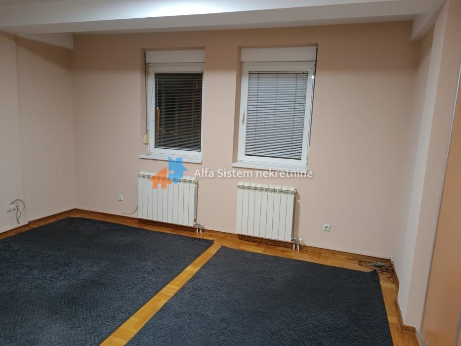 Izdavanje: Dvoiposoban stan 55 m², Voždovac – Beograd