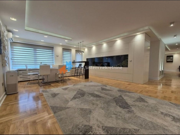Izdavanje: Petosoban stan 150 m², Stari grad – Beograd