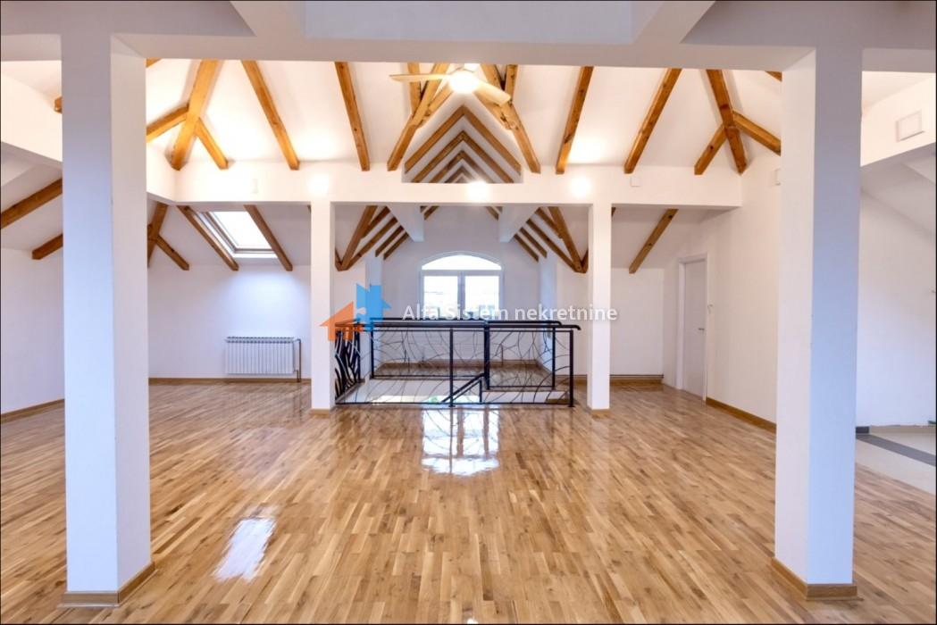 Izdavanje: Kuća 417 m², Voždovac – Beograd
