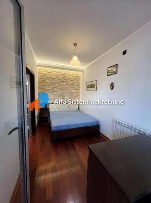 Izdavanje: Četvorosoban stan 115 m², Voždovac – Beograd